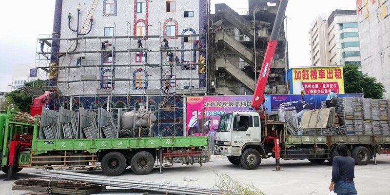 小偉鷹架高雄鷹架工程：安全防護網設置大圖